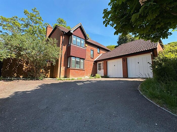 4 Bedroom Detached House To Rent In Monastery Avenue, Dover, CT16