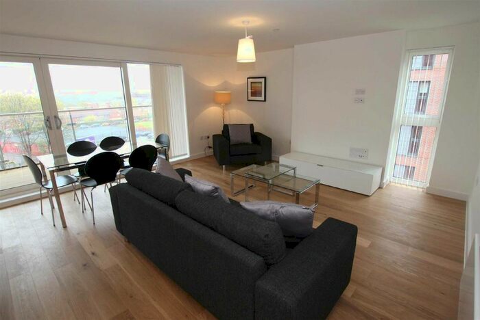 3 Bedroom Flat To Rent In Munday Street, Manchester, M4