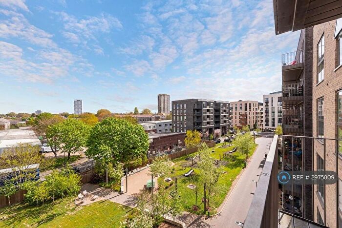 2 Bedroom Flat To Rent In Prospect Row, London, E15