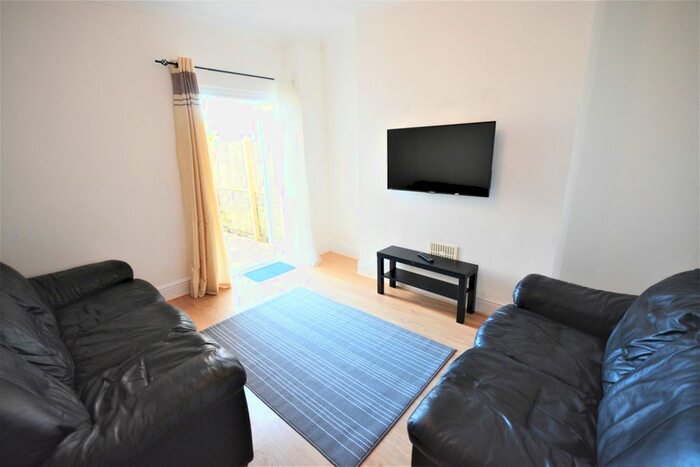 5 Bedroom Property To Rent In Danygraig Road, Port Tenant, Swansea, SA1