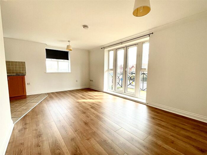 2 Bedroom Flat To Rent In Palgrave Road, Bedford, MK42