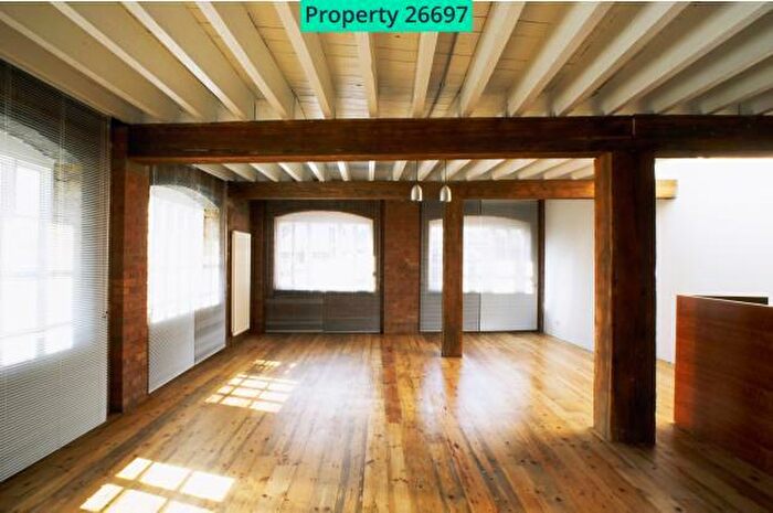 1 Bedroom Flat To Rent In Andrews Road, London, E8