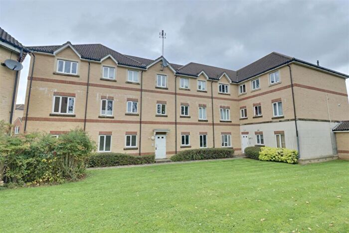 2 Bedroom Flat For Sale In Sunlight Gardens, Fareham, PO15
