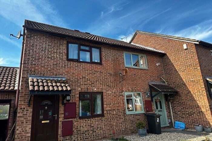 2 Bedroom Semi-Detached House To Rent In Barle Close, Taunton, TA1