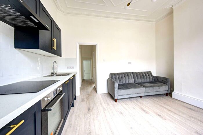 1 Bedroom Flat To Rent In Shepherds Bush, Shepherd's Bush, London, W12