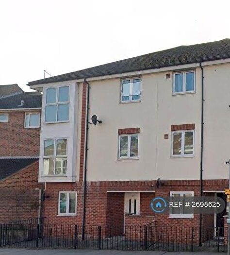 3 Bedroom Maisonette To Rent In Whitehall Apartments, Portsmouth, PO2