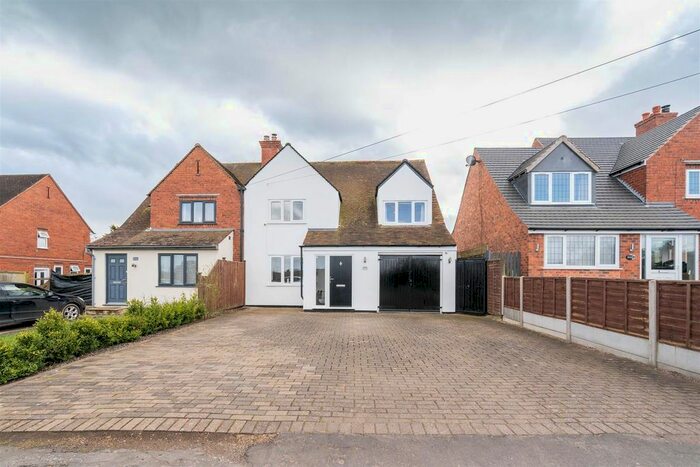 4 Bedroom Semi-Detached House For Sale In Aylesbury Road, Hockley Heath, Solihull, B94