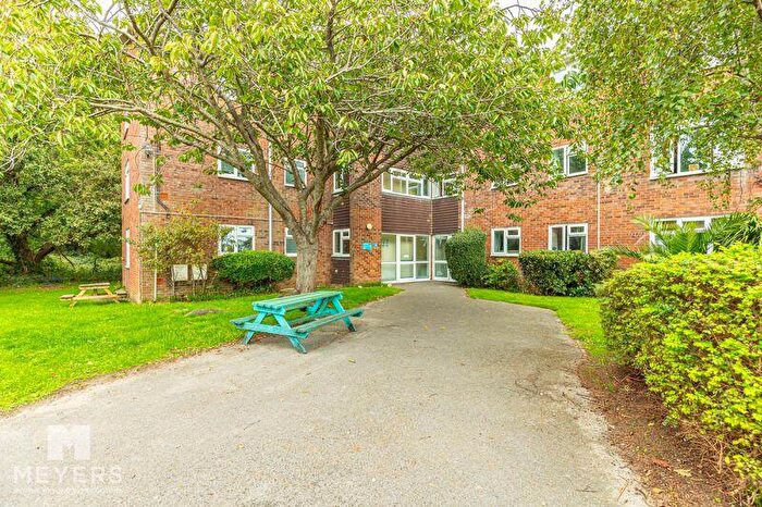 2 Bedroom Flat For Sale In Whimbrel Court, Curlew Road, Christchurch, BH23