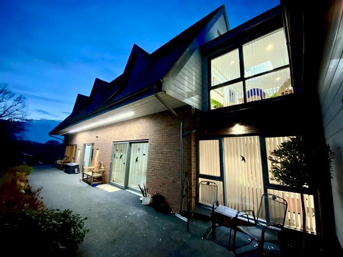 5 Bedroom Property For Sale In Oxford Road, Frilford Heath, Abingdon OX13