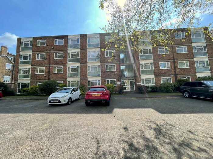 2 Bedroom Apartment To Rent In Randmore Court, Brackley Road, Beckenham, BR3