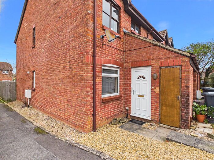 1 Bedroom Maisonette For Sale In Oakridge Close, Abbeymead, Gloucester, Gloucestershire, GL4