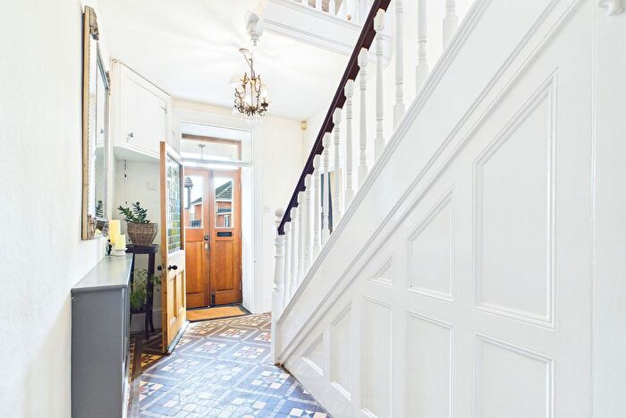6 Bedroom Link Detached House For Sale In Willand Old Village, Cullompton, EX15