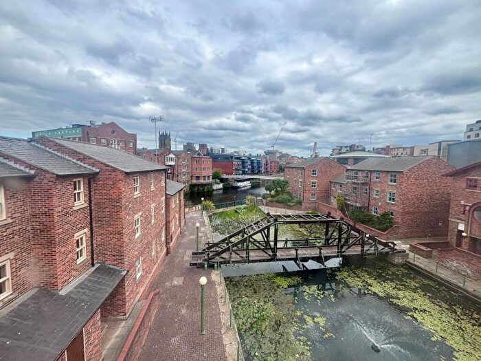 1 Bedroom Flat To Rent In Flyboat House, Navigation Walk, Leeds, LS10