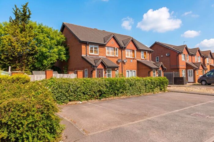 3 Bedroom Semi-Detached House To Rent In West End, Surrey, GU24