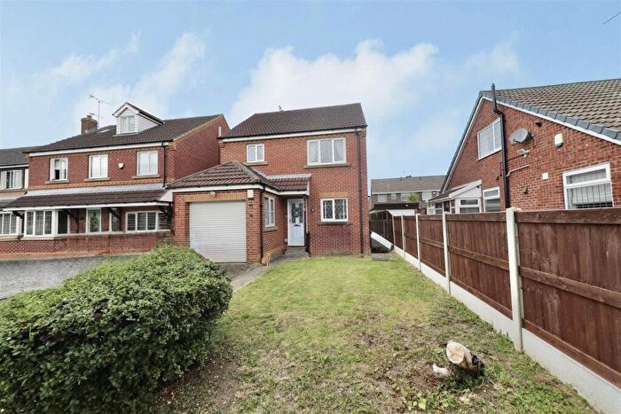 3 Bedroom Detached House For Sale In Hawthorn Way, Gilberdyke, Brough, HU15