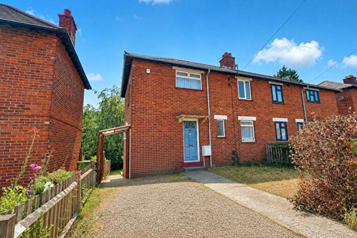 4 Bedroom Semi-Detached House For Sale In Swaythling, Southampton, SO17