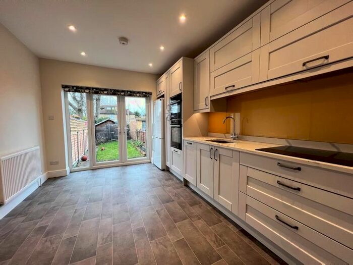 2 Bedroom Terraced House To Rent In Cumberland Street, Staines TW18