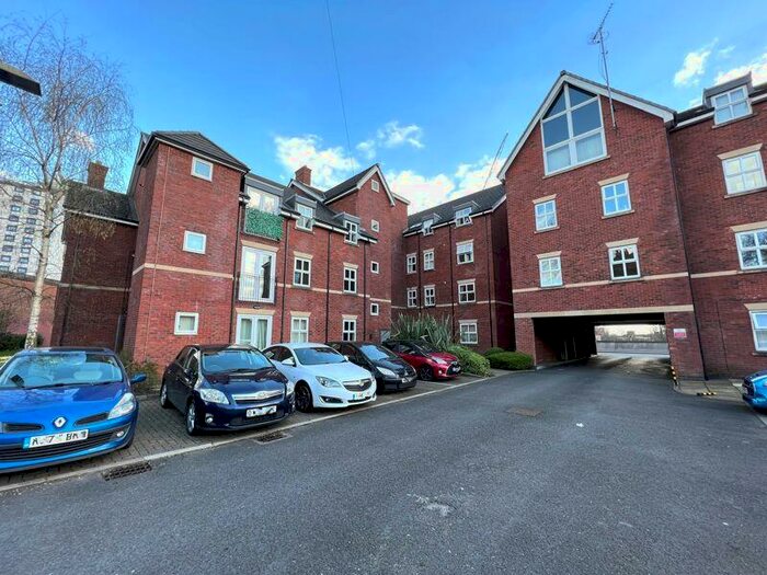 2 Bedroom Flat To Rent In Wellington Road, Manchester, M30