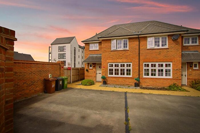 3 Bedroom Semi-Detached House For Sale In Ashbourne Avenue.., Leeds, LS15