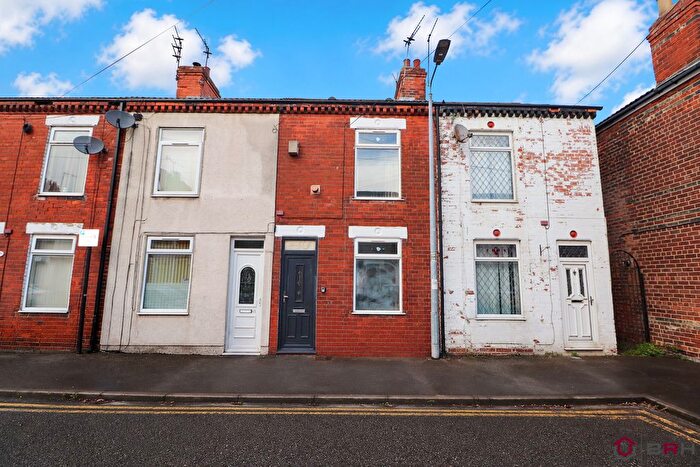 2 Bedroom Terraced House For Sale In Egton Street, Hull, HU8