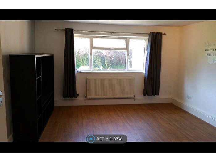 2 Bedroom Flat To Rent In Hilliers Lane, Beddington, CR0