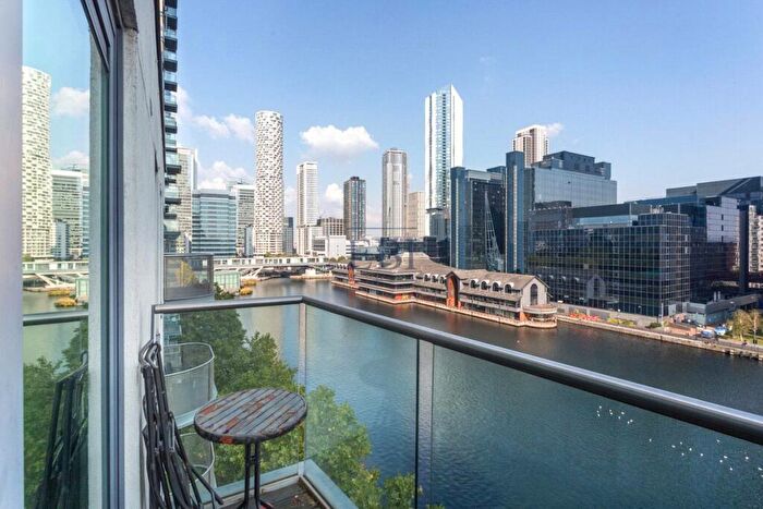 2 Bedroom Apartment To Rent In Millharbour, South Quay, London, E14