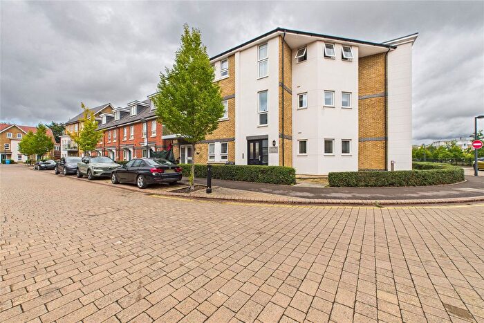 1 Bedroom Flat To Rent In Raven Drive, Maidenhead, Berkshire, SL6