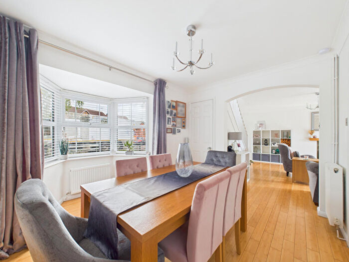 4 Bedroom Detached House For Sale In Howdale Road, Hull, HU8