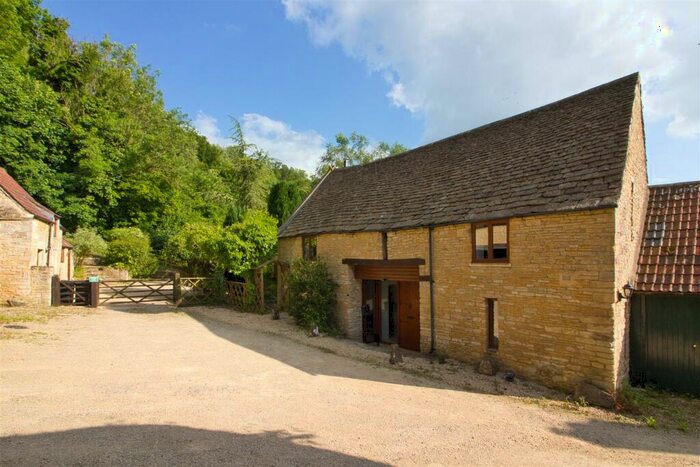 4 Bedroom Barn Conversion For Sale In Malthouse Barn, Castle Combe, SN14