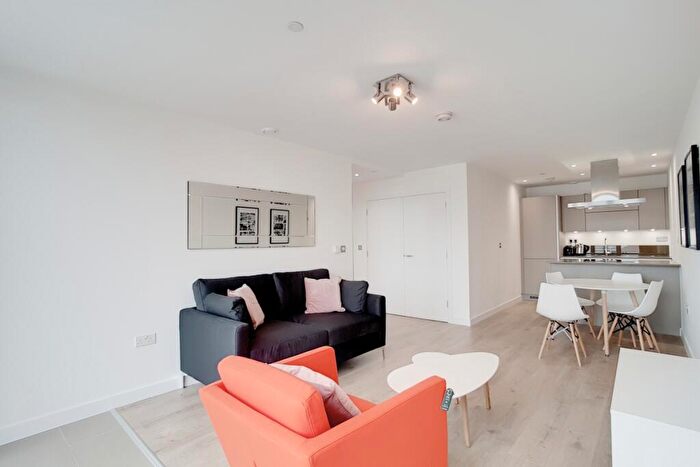 1 Bedroom Apartment To Rent In Stratosphere Tower, Stratford, E15