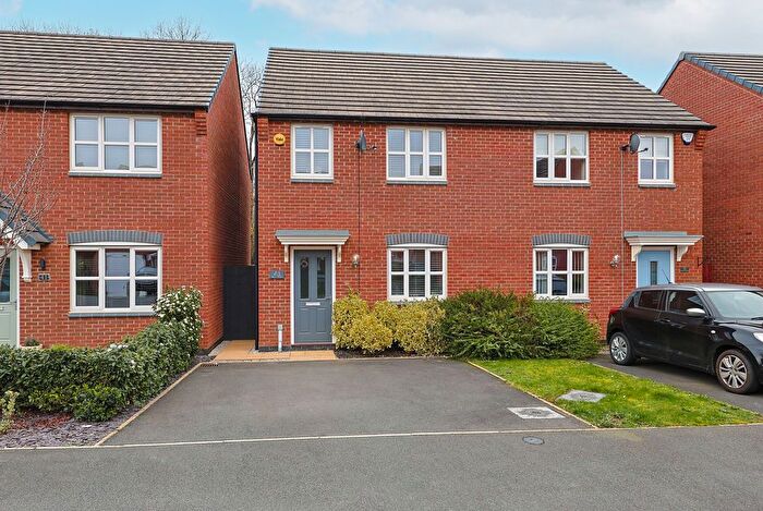 3 Bedroom Semi Detached House For Sale In Burton Street, Wingerworth, Chesterfield, S42