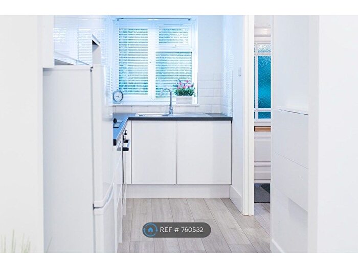 1 Bedroom Flat To Rent In Haygarth, Knebworth, SG3