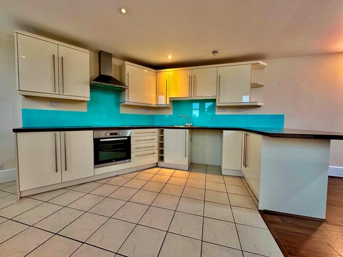 2 Bedroom Flat To Rent In Cheriton Road, Folkestone, CT20