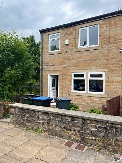 3 Bedroom Property To Rent In Bowling Old Lane, Bradford, BD5