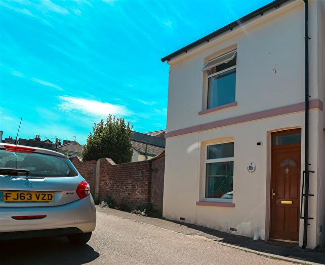 2 Bedroom End Of Terrace House For Sale In Spring Street, St. Leonards-On-Sea, TN37