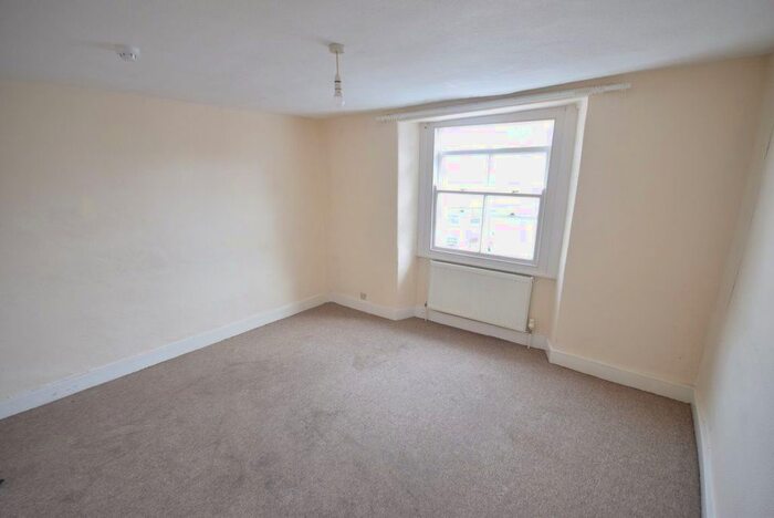 2 Bedroom Flat To Rent In Fore Street, Great Torrington, Devon, EX38