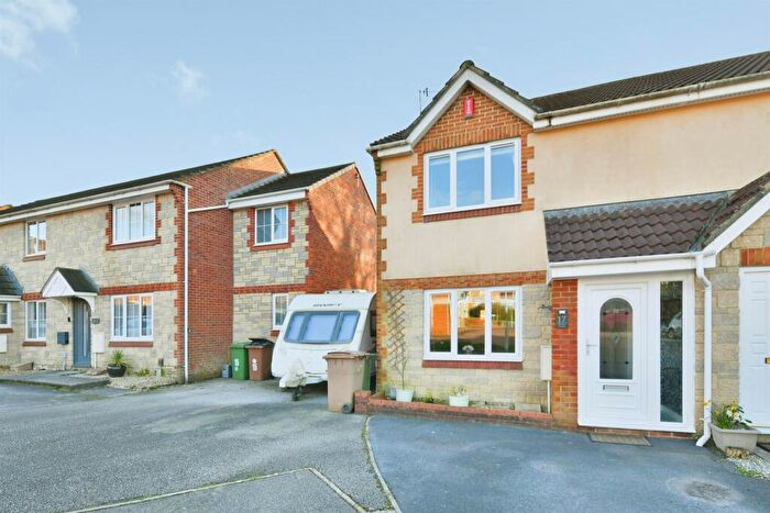 3 Bedroom End Of Terrace House For Sale In Bridle Close, Plymouth, PL7