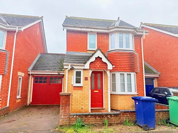 3 Bedroom Link Detached House To Rent In Acland Close, Headington, OX3