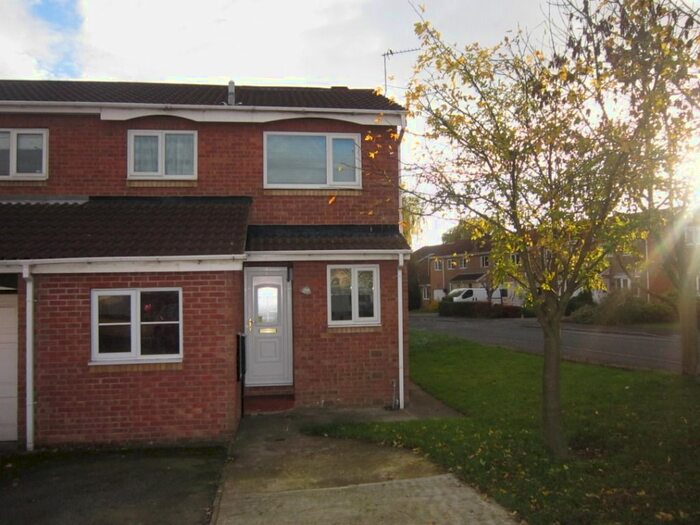 2 Bedroom Semi-Detached House To Rent In Cedar Road, Balby, Doncaster, DN4