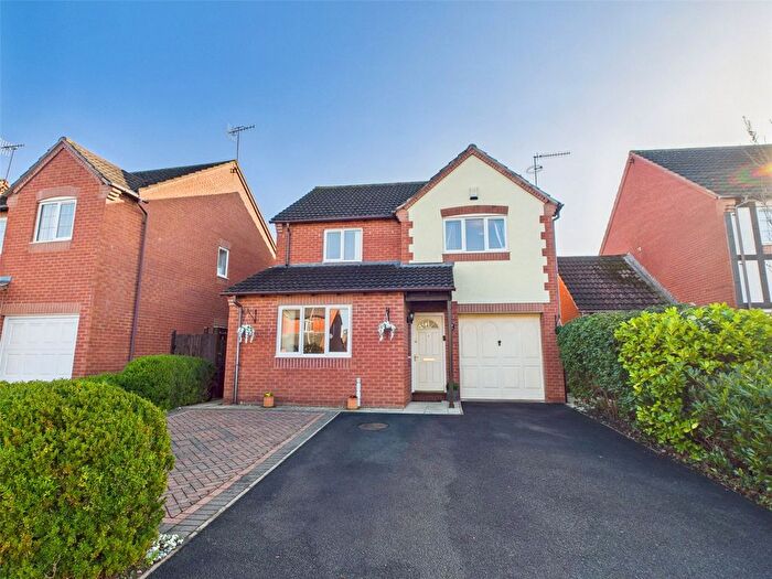 4 Bedroom Detached House For Sale In Tiree Avenue, Worcester, Worcestershire, WR5