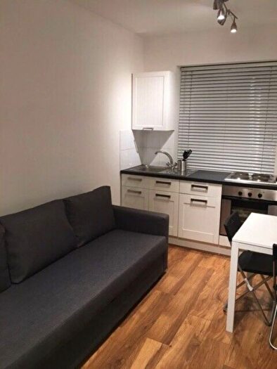 Studio To Rent In Hendon Way, Hendon, NW2
