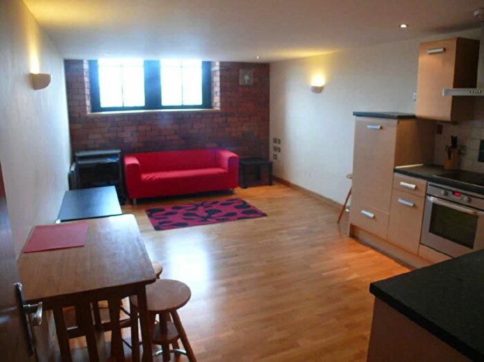 1 Bedroom Flat To Rent In Byron Street, Bradford, BD3