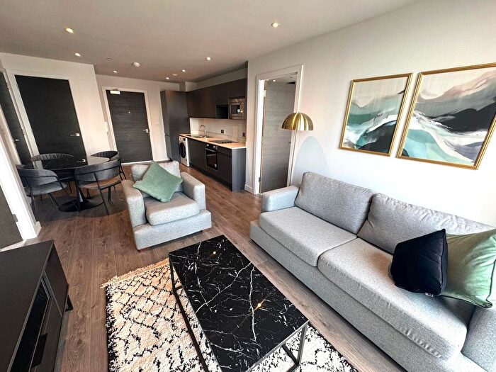 2 Bedroom Flat To Rent In Greengate, Salford, Manchester, M3