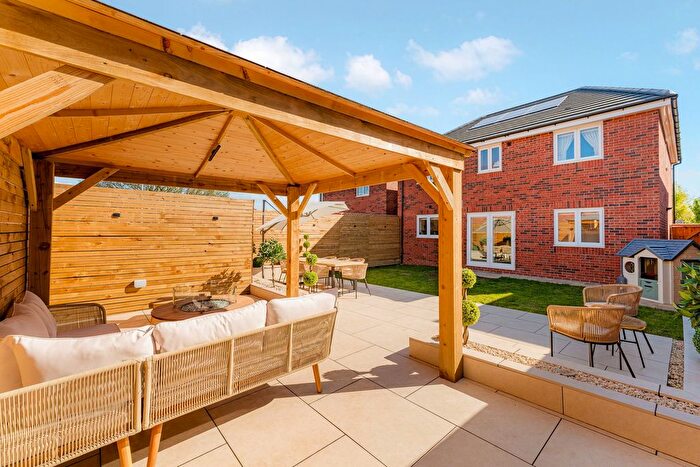 4 Bedroom Detached House For Sale In Menin Close, Lunts Heath Rise, Widnes, WA8