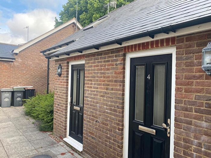 1 Bedroom Link Detached House To Rent In Old School Mews, Luton, LU1