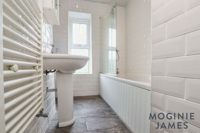 1 Bedroom Flat To Rent In Wordsworth Avenue, CF24