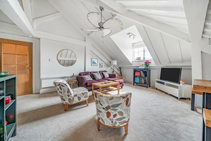 2 Bedroom Flat For Sale In Gunwharf Quays, Portsmouth, PO1