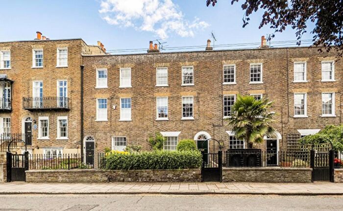 4 Bedroom House For Sale In Kings Road, Windsor, SL4