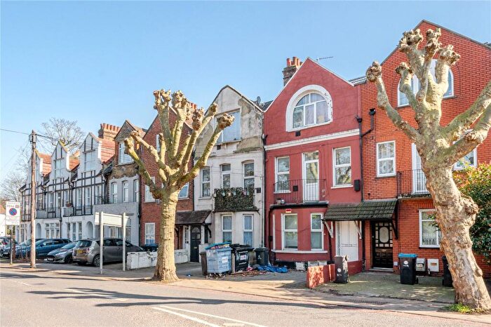 Studio To Rent In Victoria Road, Edmonton, London, N18