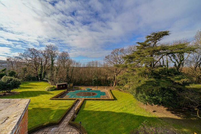 7 Bedroom Manor House To Rent In Hastings Road, Bromley, BR2